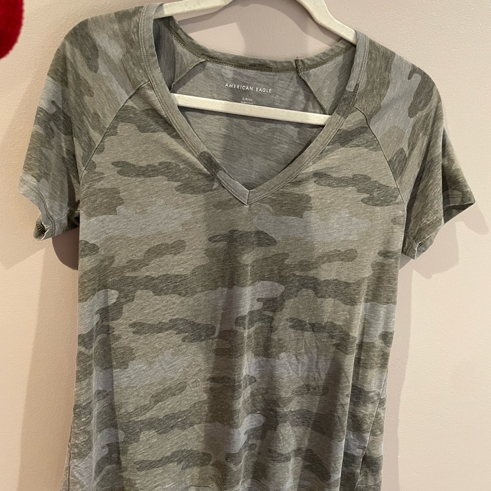 American Eagle Camo T-shirt